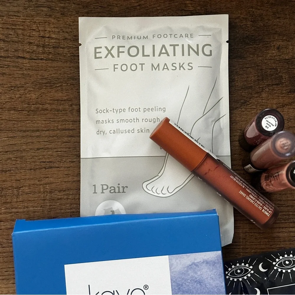 Beauty bag Lot of NYX lip glosses and more